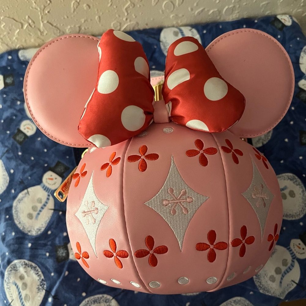 Loungefly stitch shoppe Minnie Mouse bauble purse